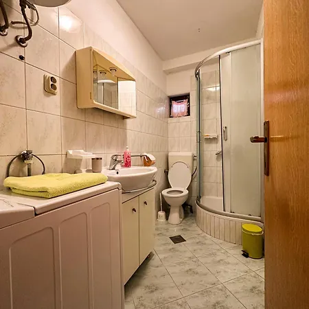 Toni Privlacka 32 * 扎达尔