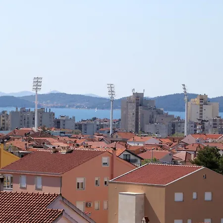 Toni Privlacka 32 * 扎达尔