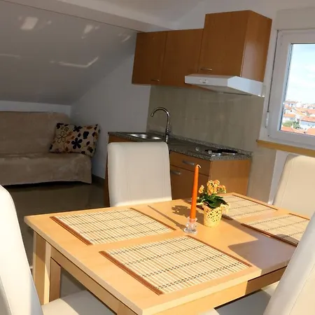 Apartment Toni Privlacka 32 *