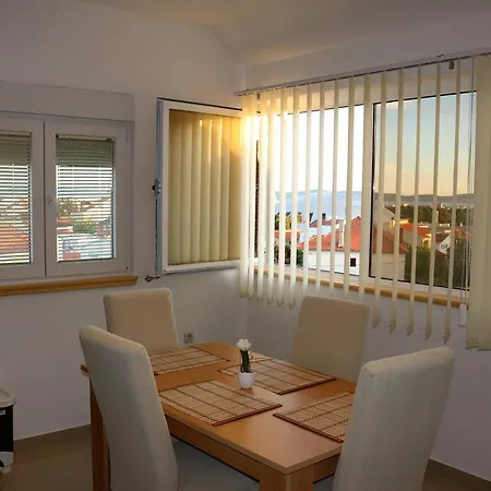 Toni Privlacka 32 * 扎达尔